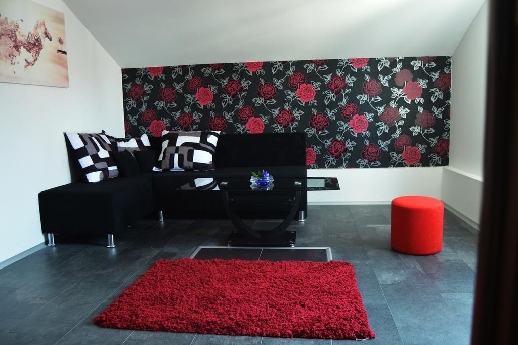 Guest House Vila Salute Nis Exterior photo