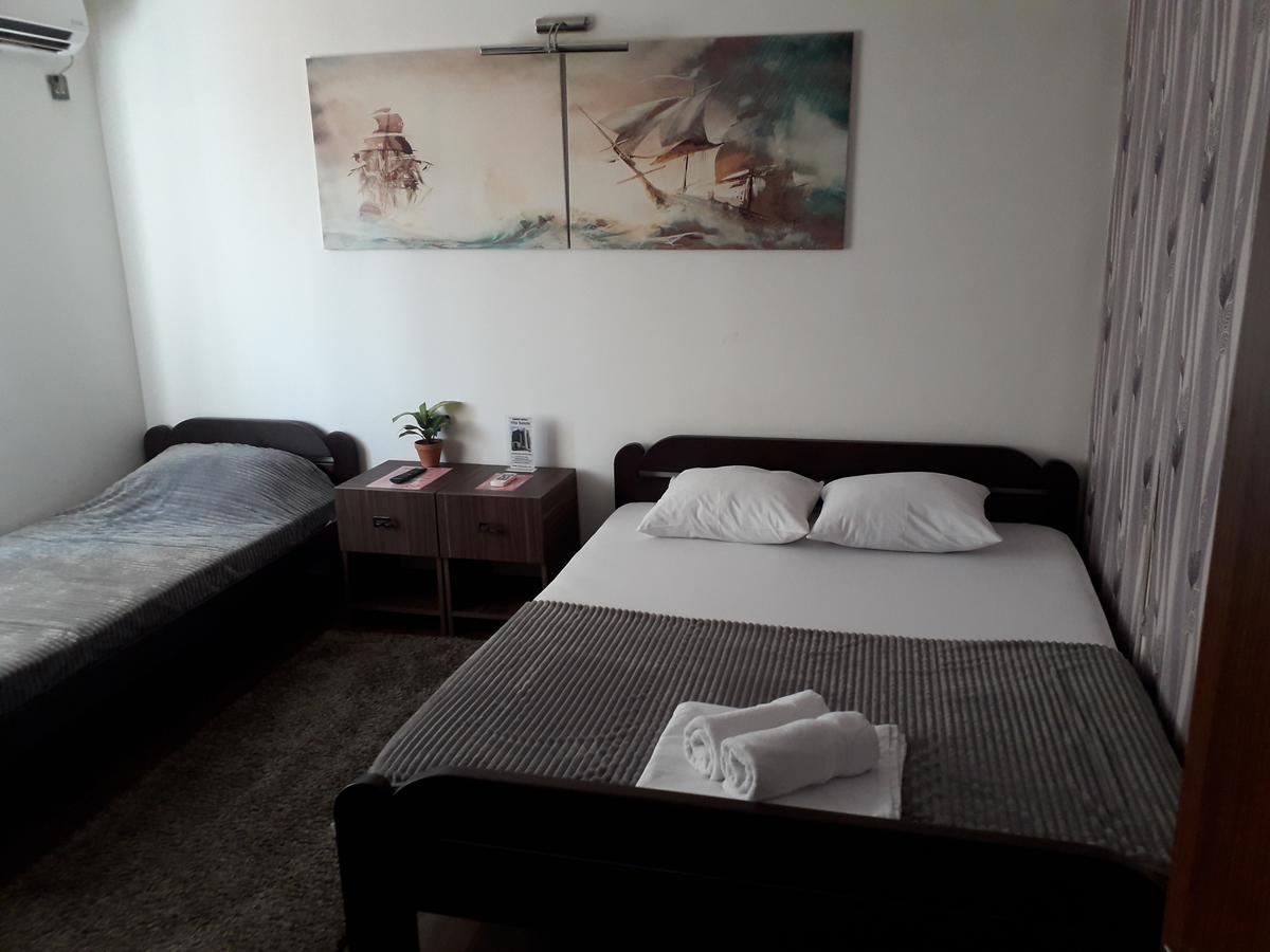 Guest House Vila Salute Nis Exterior photo